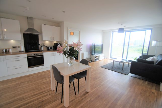 Flat to rent in Pomona Strand, Old Trafford, Manchester