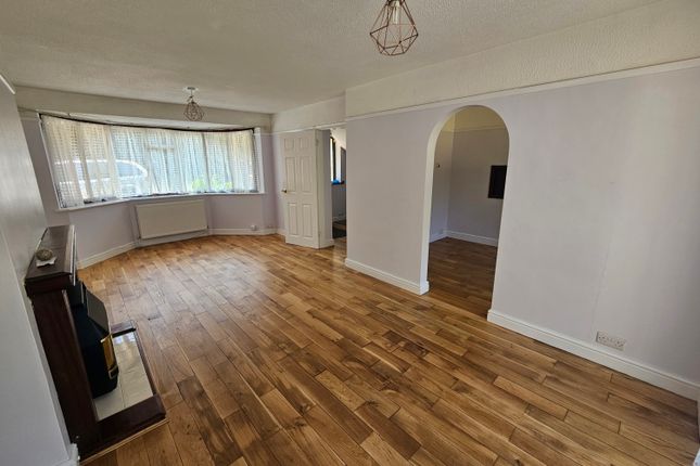 100A, Maidstone photo 2