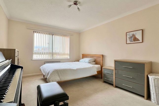 Flat 10, Osborne Court Compass Rise, Taunton photo 4