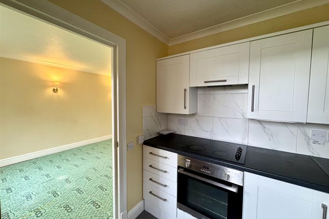Flat 17, Restway Wall,, Garden City Way, Chepstow photo 4