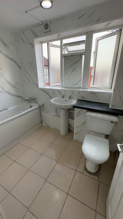 86, Ibscott Close, Dagenham photo 4