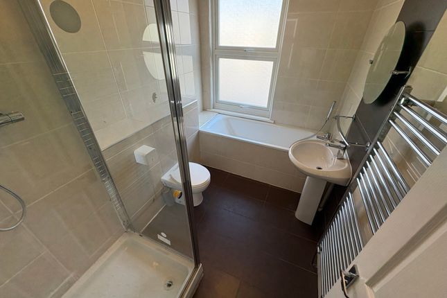 240a, Graham Road, London photo 4