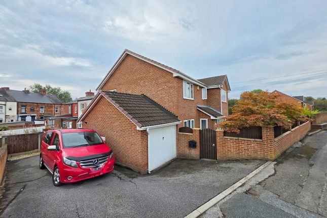 10, Weetshaw Close, Barnsley photo 2