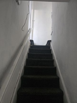 25, Westfield Road, Bradford photo 4