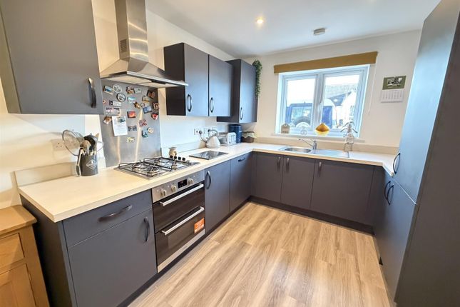 39, Wenlock Way, Daventry photo 3