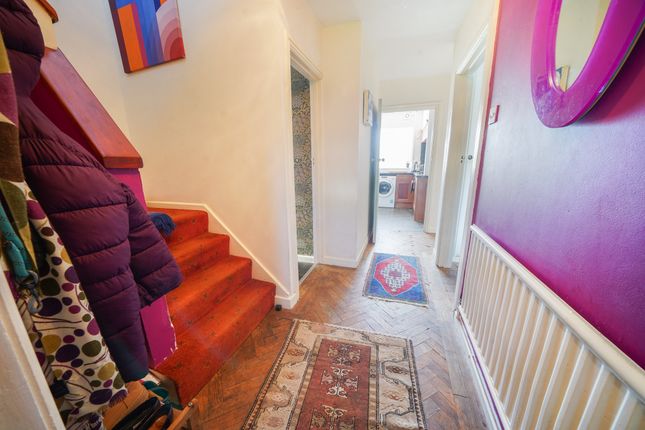 47, Cherry Grove, Swansea photo 2