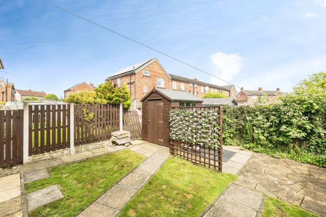 15, Highfield Villas, Leeds photo 3