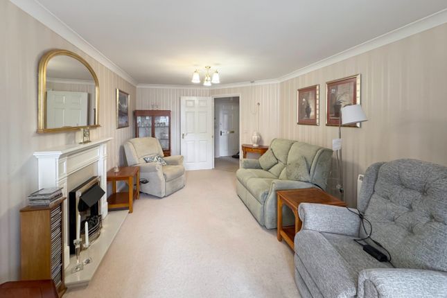 Flat 49, Nelson Court, Gravesend photo 5