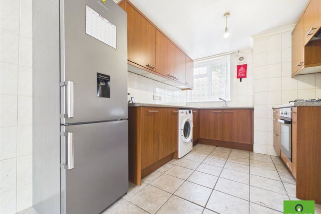20, Truro Walk, Romford photo 3