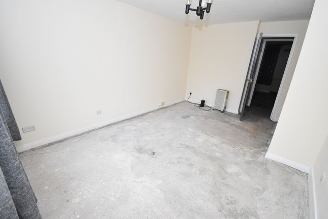 80 Peockland Gardens, Johnstone photo 3