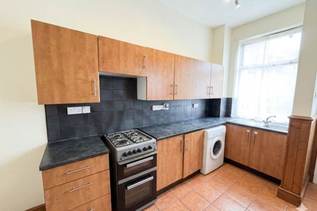 70 Wakefield Road, 70 Wakefield Road photo 4