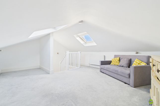 Presented By Nicoleta At Ewemove Bexleyheath And D