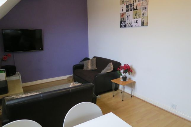 Flat 2, 19, Copson Street, Manchester photo 3