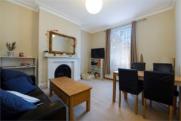 Terraced house to rent in Manley Street, London