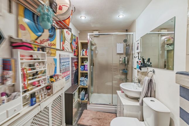 Flat 3B, Merrick Place, 12, Cavendish Road, Surrey photo 4