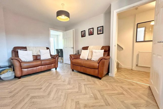 6 Brooklyn Close, Exeter photo 2