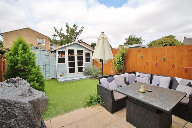 7, Chamberlain Close, Carterton photo 3