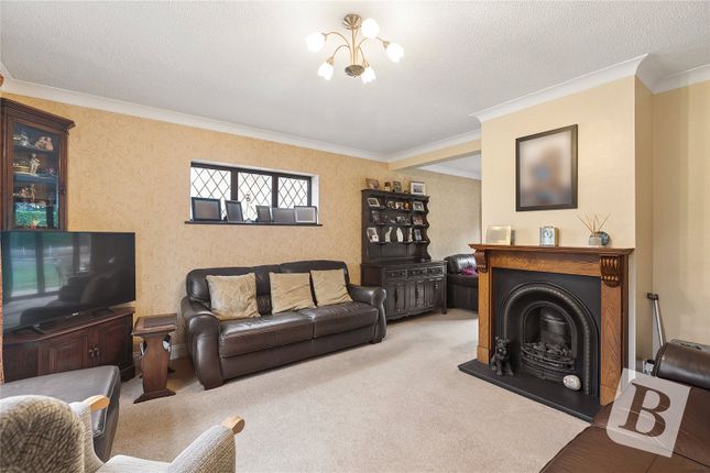 Holden Way, Upminster photo 3