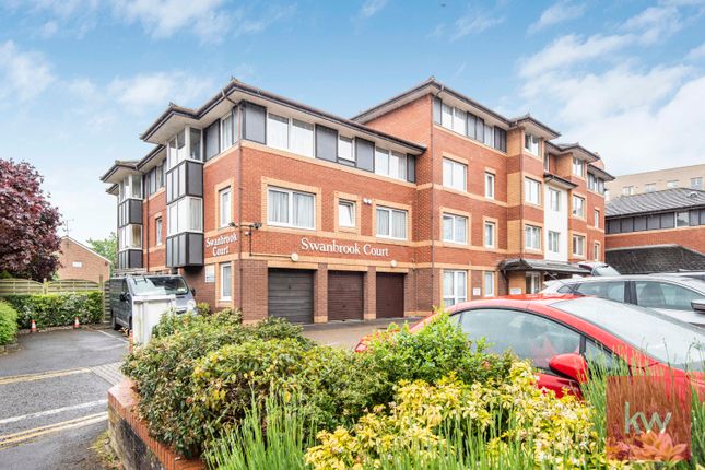 Flat for sale in Swanbrook Court, Maidenhead
