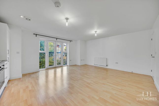 Flat 9, Grangewood Court, Hornchurch photo 4