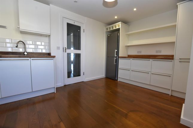 154, Marine Court, St. Leonards-On-Sea photo 4