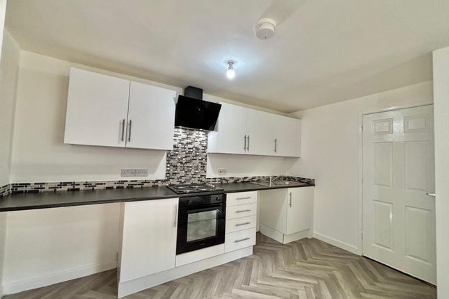 42 Clare Road, Sutton in Ashfield photo 3