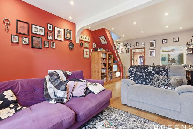 369, Ordnance Road, Enfield photo 3