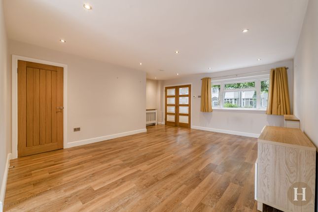 10 Oaklands Avenue, Birmingham photo 4
