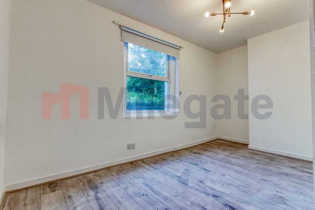 Thumbnail Flat to rent in St. James's Road, Croydon