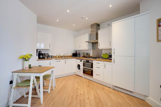 14, Watermill Place, Reading photo 2
