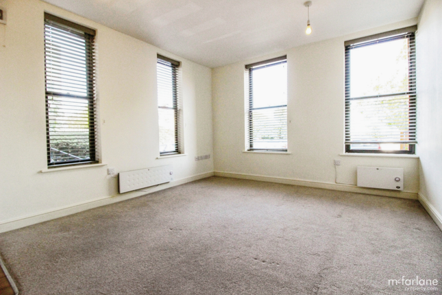 Flat to rent in Little London Court, Old Town, Swindon