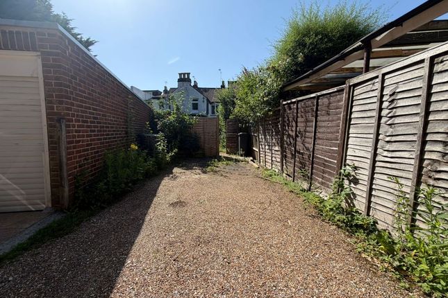 2 Jones Cottages,, Barnet Road, Barnet photo 4