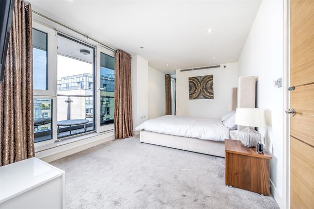 Flat 15, Mahogny House, Lensbury Avenue, London photo 4