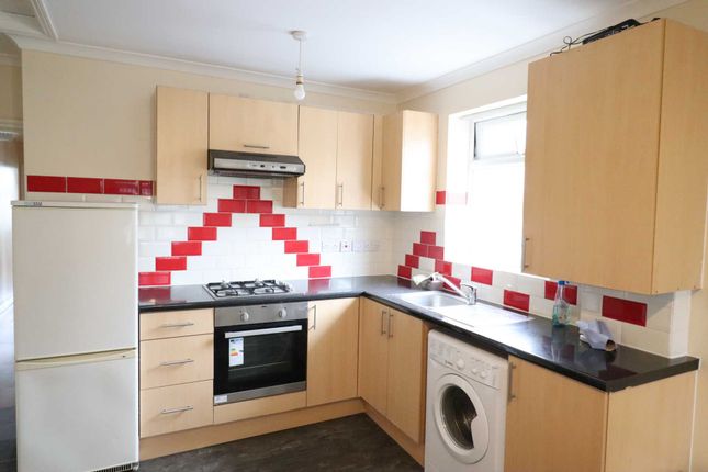 Thumbnail Flat to rent in West End Street, High Wycombe