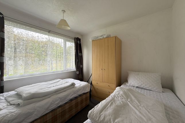 21 Seadell Chalet Park, Beach Road, Great Yarmouth photo 5