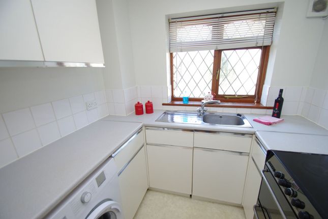 Queens Road WD17 2QR, Watford photo 3