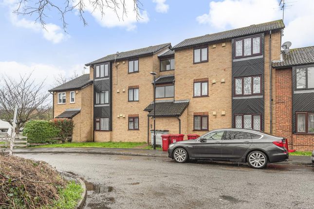 Flat for sale in Slough, Berkshire