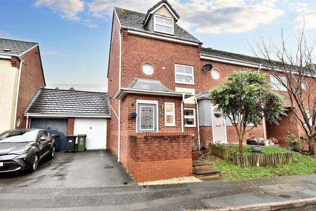 Thumbnail End terrace house for sale in Turnpike Lane, Redditch