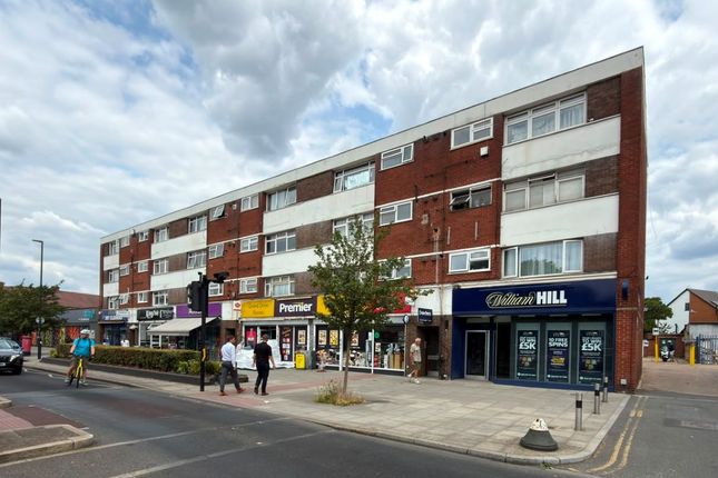 Studio flat on Airspace at 310-356, Grand Drive, London, £50,000