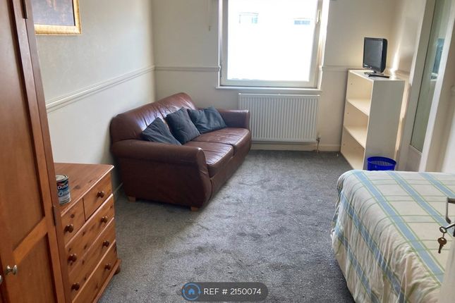 Thumbnail Room to rent in Meyrick Road, Hampshire