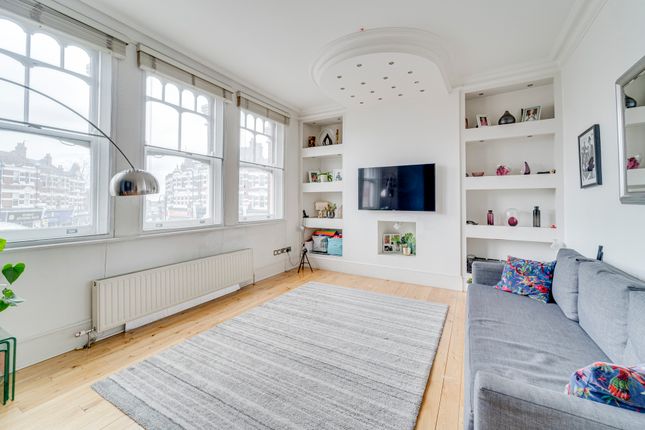Flat for sale in Muswell Hill Broadway, London