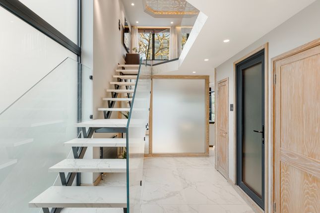 41, Melbury Road, Holland Park photo 2
