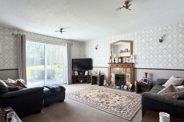 12, Pool Meadow, Hereford photo 3