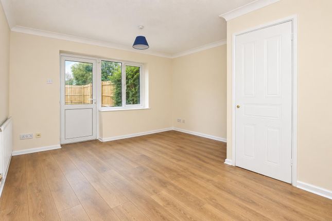 19, Gaddesden Crescent, Milton Keynes photo 4