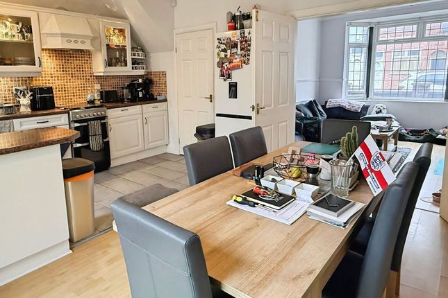 104 Beatrice Road, Leicester photo 2