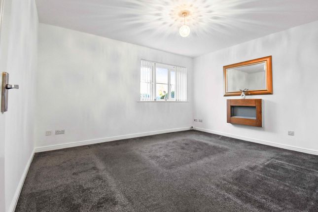 10 Queens Crescent, Livingston photo 3