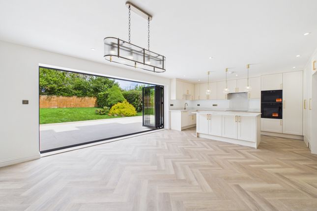 267 Amersham Road, High Wycombe photo 3