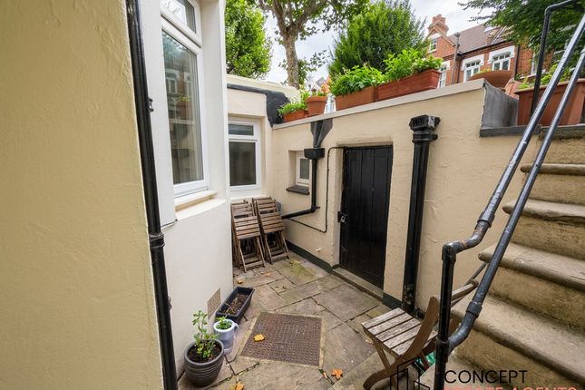 Flat 1 40 Altenburg Gardens,, 40 Altenburg Gardens, Clapham Junction photo 3