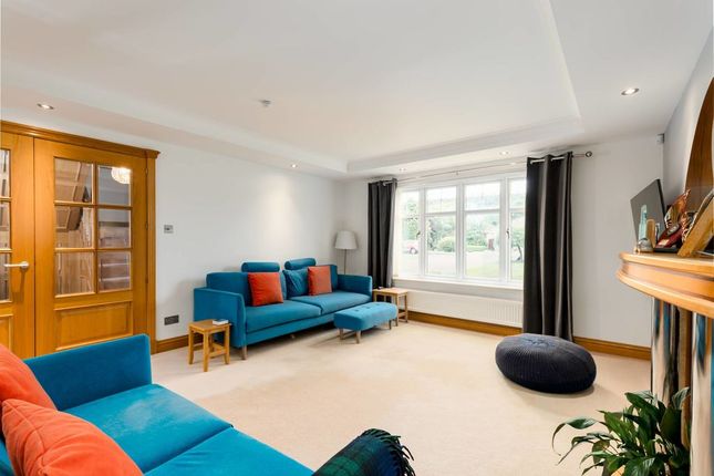 23, St. Bryde's Way, Peebles photo 4