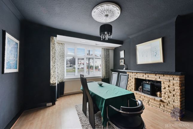 1, Greenwood Close, Morden photo 2